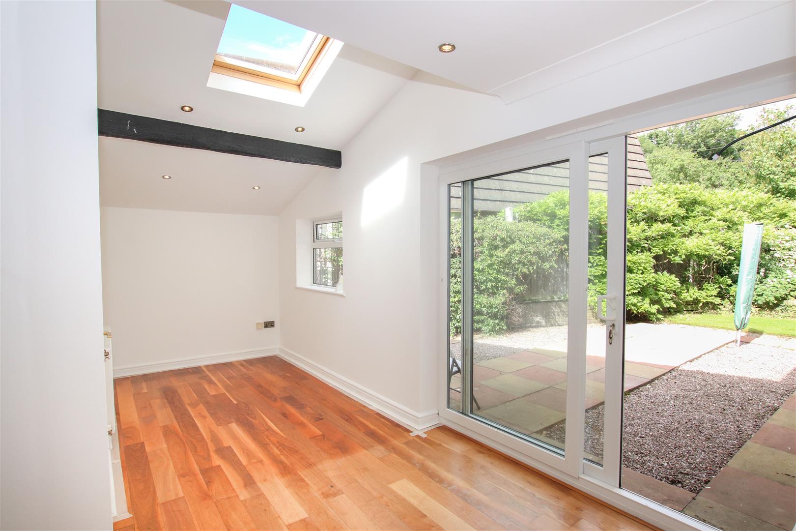 GARDEN ROOM